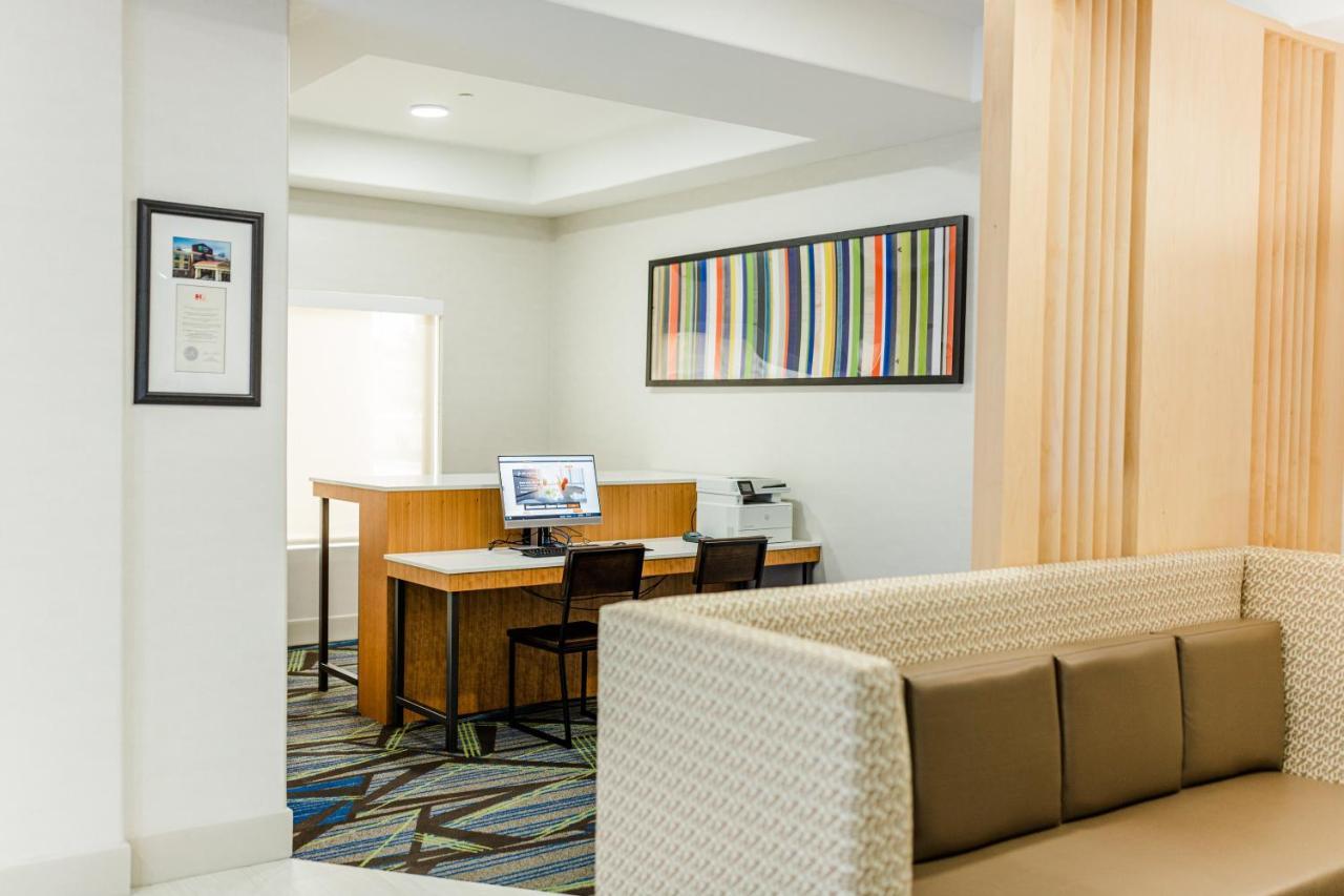 Holiday Inn Express - Andalusia By Ihg Exterior foto